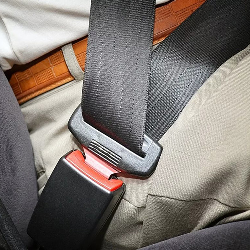 ГИБДД напоминает о необходимости использования ремней  безопасности в машине